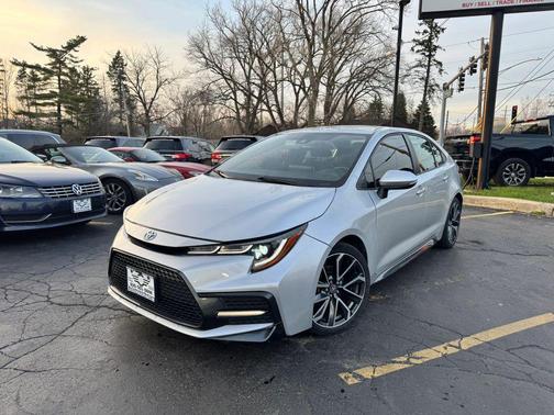 Silver 2020 Toyota Corolla SE