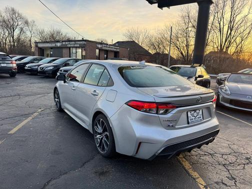 Silver 2020 Toyota Corolla SE
