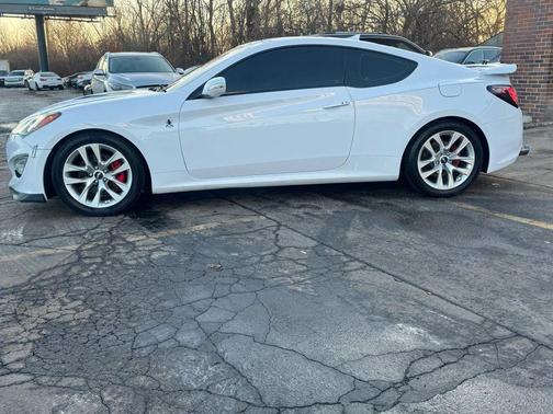 2016 Hyundai Genesis Coupe 3.8 Base