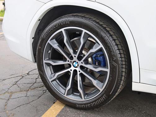 White 2021 BMW X3 xDrive30e