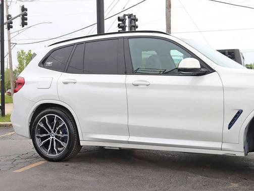 White 2021 BMW X3 xDrive30e