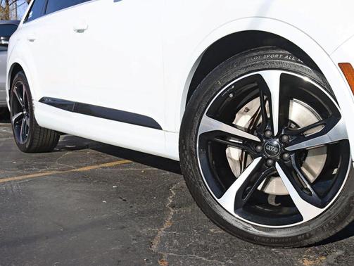 2019 Audi Q7 55 Premium Plus