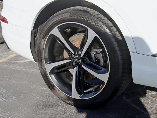 2019 Audi Q7 55 Premium Plus