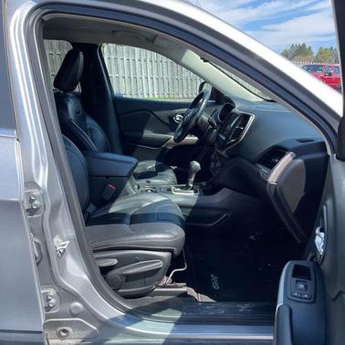 Silver 2017 Jeep Cherokee Sport