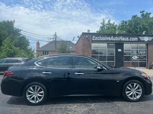 2015 INFINITI Q70 5.6X