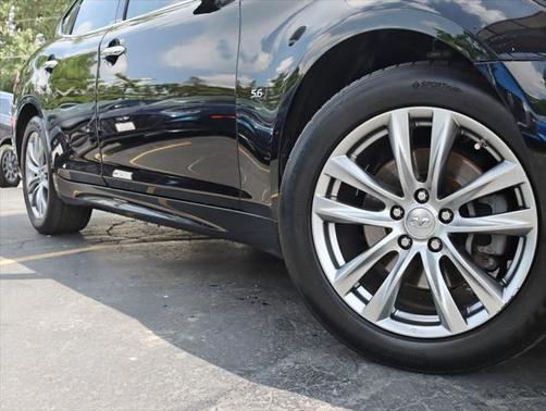 2015 INFINITI Q70 5.6X