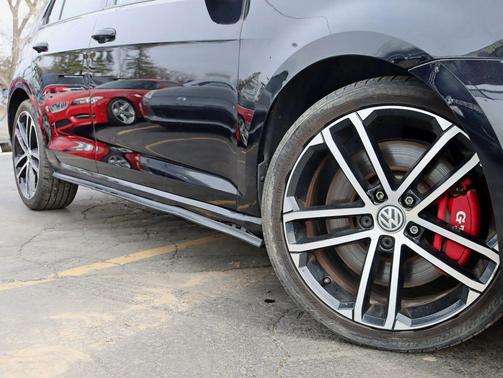 2017 Volkswagen Golf GTI 2.0T S 4-Door