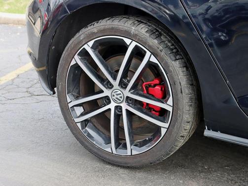 2017 Volkswagen Golf GTI 2.0T S 4-Door