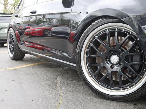 Black 2016 Volkswagen Golf R 4-Door w/DCC & Navigation