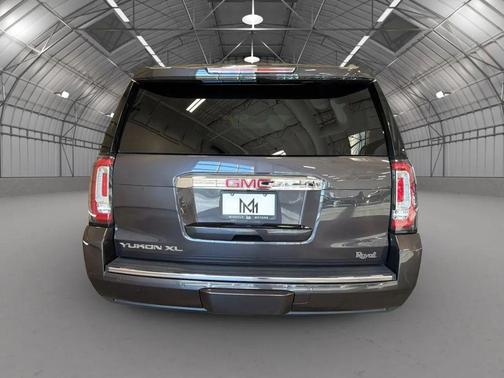 Gray 2016 GMC Yukon XL Denali