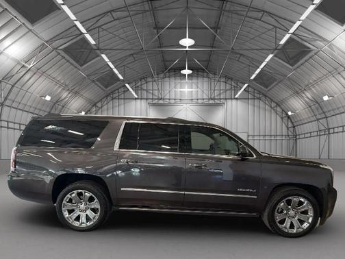 Gray 2016 GMC Yukon XL Denali