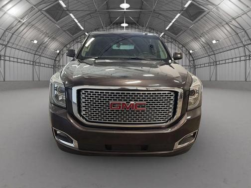 Gray 2016 GMC Yukon XL Denali