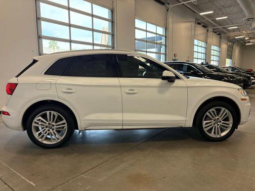 2019 Audi Q5 2.0T Premium Plus