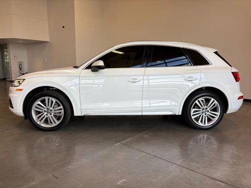 2019 Audi Q5 2.0T Premium Plus