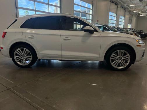 2019 Audi Q5 2.0T Premium Plus