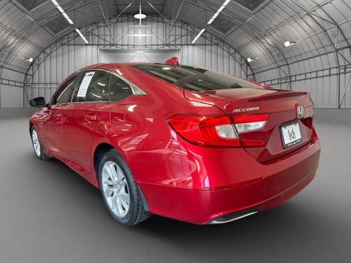 Radiant Red Metallic 2018 Honda Accord LX