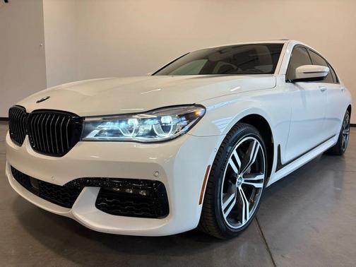 2019 BMW 750 I