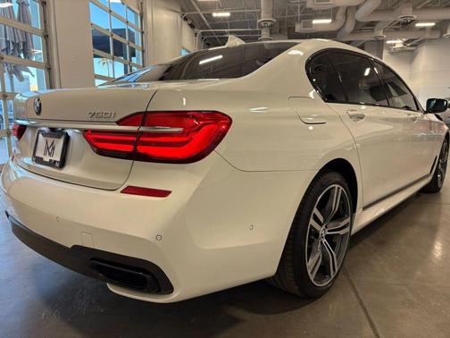 2019 BMW 750 I
