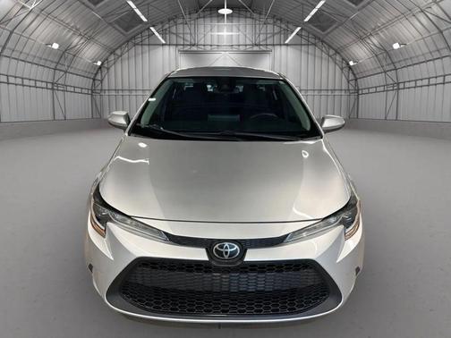Classic Silver Metallic 2020 Toyota Corolla LE