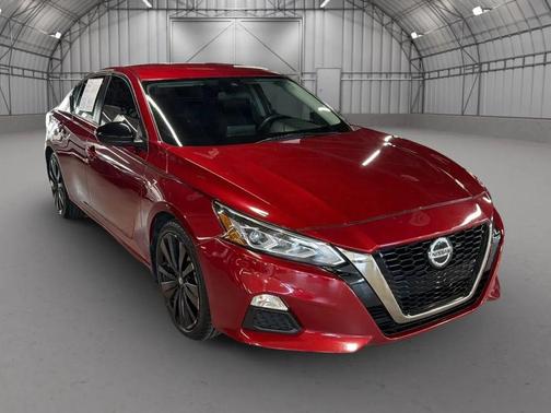 Scarlet Ember Tintcoat 2021 Nissan Altima SR FWD