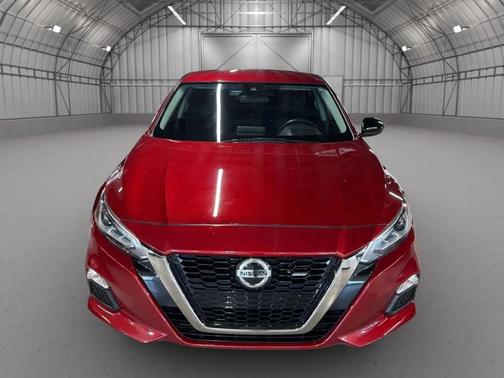 Scarlet Ember Tintcoat 2021 Nissan Altima SR FWD