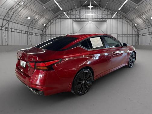Scarlet Ember Tintcoat 2021 Nissan Altima SR FWD