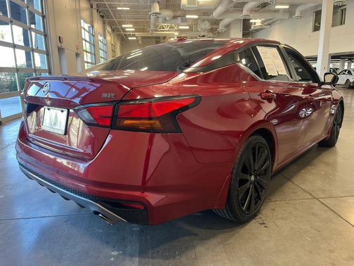 Scarlet Ember Tintcoat 2021 Nissan Altima SR FWD