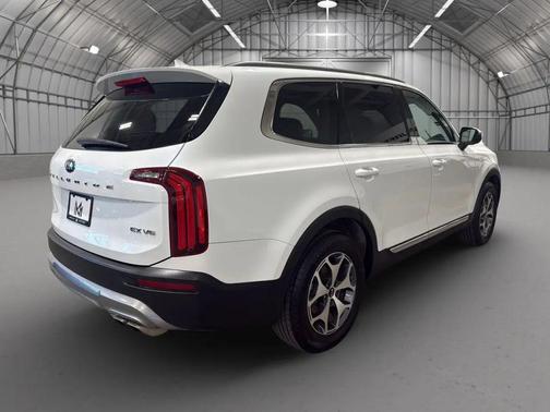 Snow White Pearl 2021 Kia Telluride EX