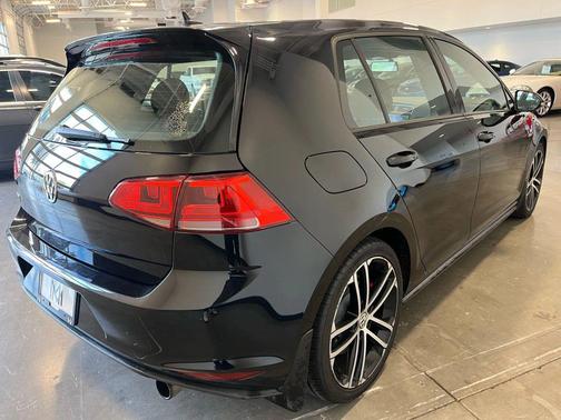 2017 Volkswagen Golf GTI 2.0T SE 4-Door