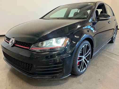 2017 Volkswagen Golf GTI 2.0T SE 4-Door
