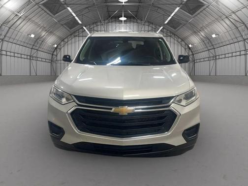 Silver Ice Metallic 2021 Chevrolet Traverse LS