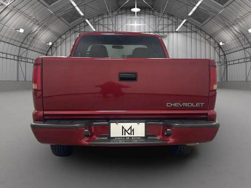 Barcelona Red 2003 Chevrolet S-10 Base