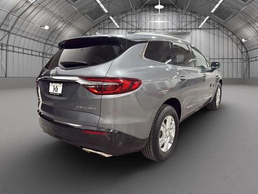 White 2018 Buick Enclave Premium