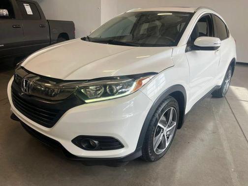 White 2021 Honda HR-V EX