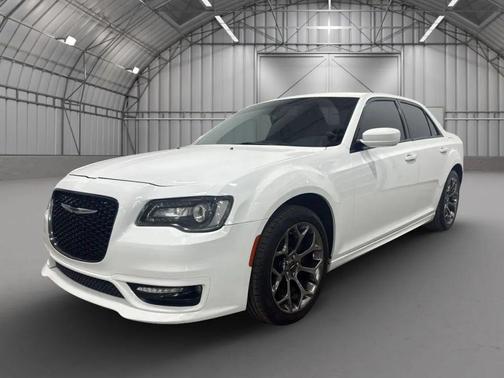 2018 Chrysler 300 S