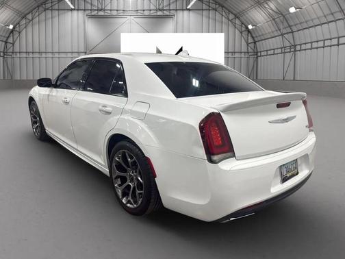 2018 Chrysler 300 S