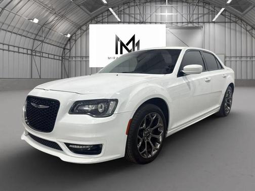 2018 Chrysler 300 S