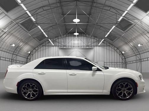 2018 Chrysler 300 S
