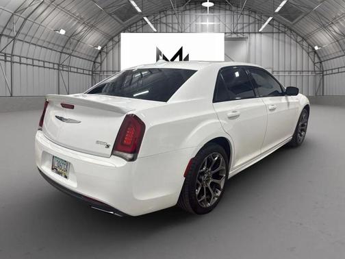 2018 Chrysler 300 S