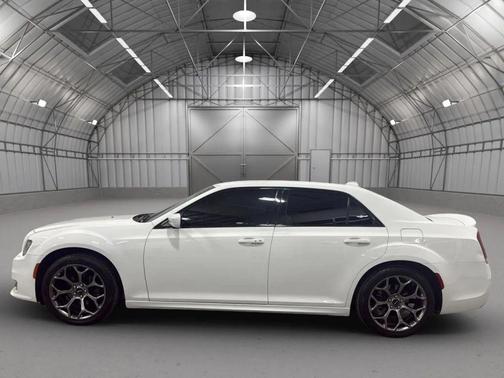 2018 Chrysler 300 S