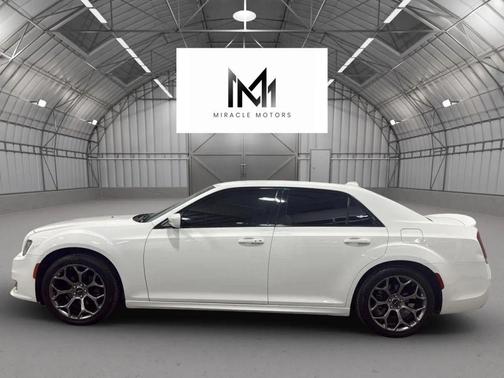 2018 Chrysler 300 S