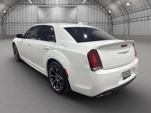 2018 Chrysler 300 S