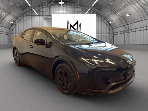 2025 Toyota Prius LE