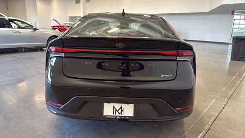 2025 Toyota Prius LE