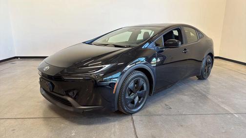 2025 Toyota Prius LE