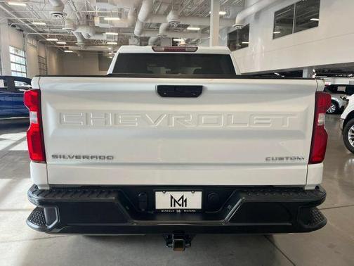 Summit White 2021 Chevrolet Silverado 1500 Custom Trail Boss