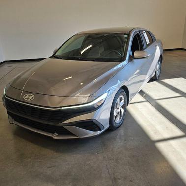 Fluid Metal 2024 Hyundai ELANTRA SE