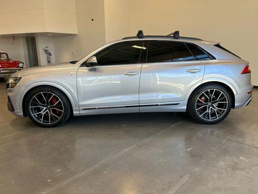 2021 Audi Q8 55 Premium Plus
