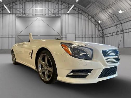 Diamond White Metallic 2013 Mercedes-Benz SL-Class SL 550 Roadster 2D