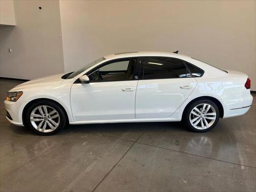 2019 Volkswagen Passat 2.0T Wolfsburg Edition